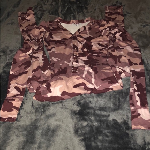 Bold & Beautiful Onesie size XS - Picture 3 of 3